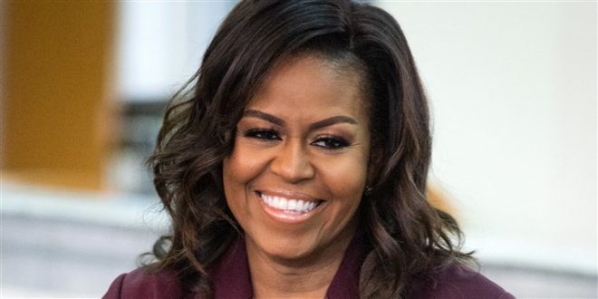 خلاصه کتاب شدن از میشل اوباما ( michelle obama ) در کافه کتاب