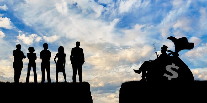 بررسی شکاف طبقاتی و دموکراسی در جدیدترین خلاصه کتاب توسط کافه کتاب