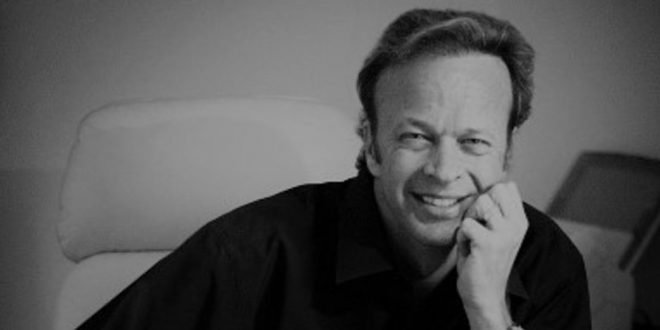 دکلمه صدای دوست به قلم اندرو متیوس تحت عنوان پیرمرد روستازاده از کتاب آخرین راز شاد زیستن